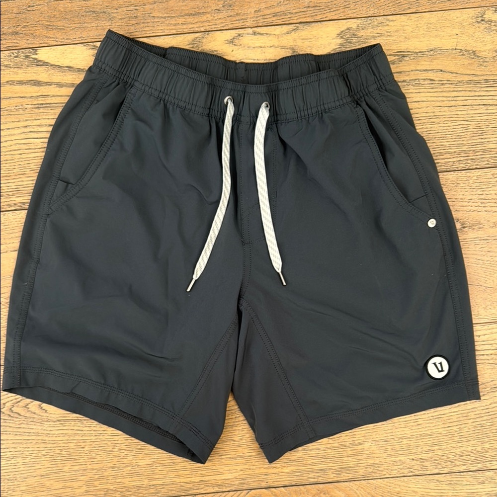 Charcoal Gray VUORI Kore Men's Shorts in excellent condition, size small